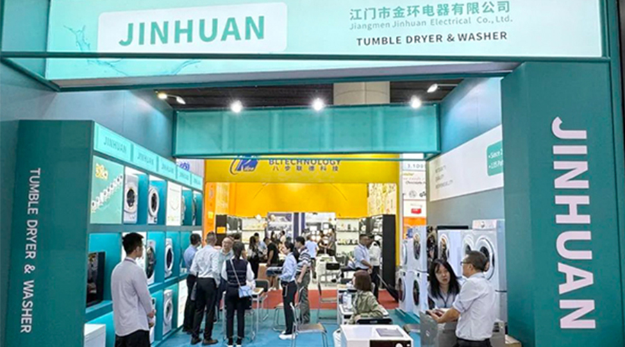 廣交會(huì)第一天！金環(huán)電器吸引世界各地客戶(hù)駐足參觀(guān)交流