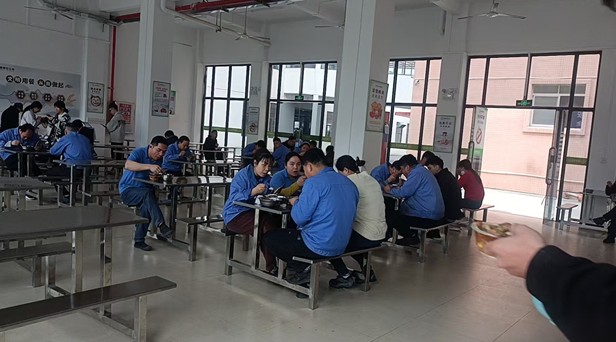 金環(huán)食堂，美味與關(guān)懷的港灣