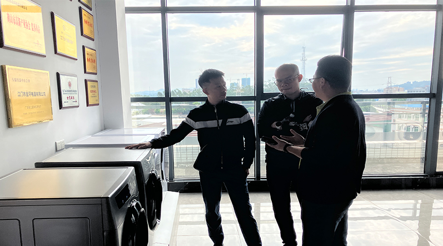 廣交會(huì)熱度延續(xù)，金環(huán)電器再迎考察團(tuán)