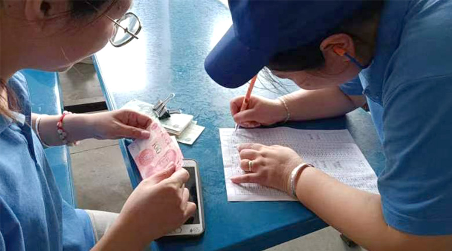 情系職工！金環(huán)電器為員工發(fā)放中秋暖心福利